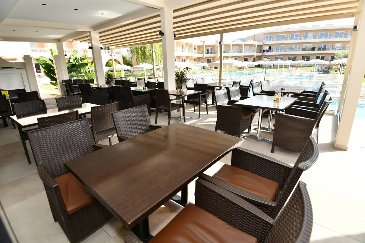 Terrace overlooking the pool